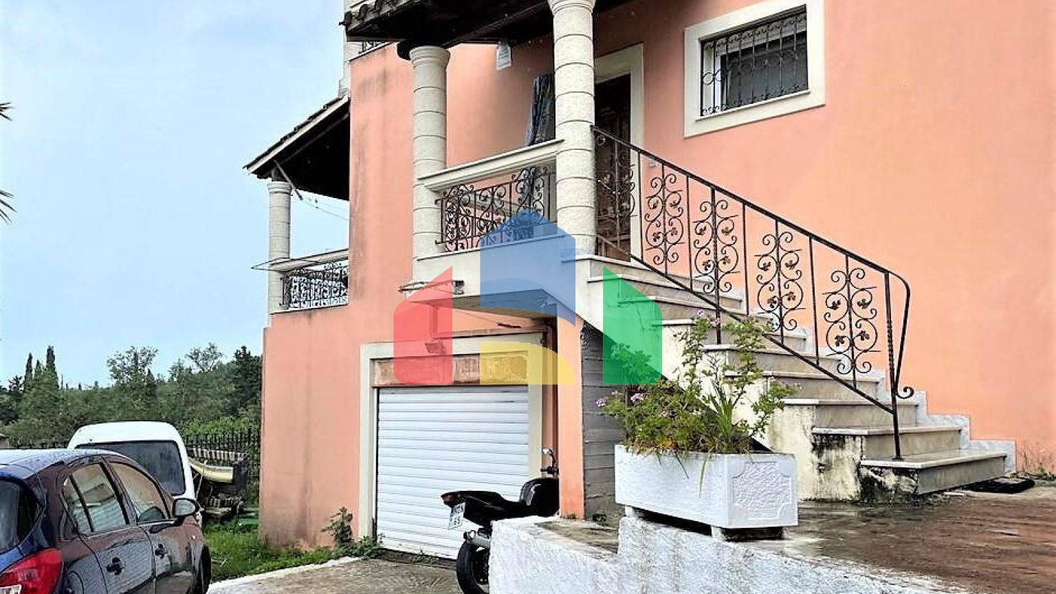 Продаж - Котедж 270 m² на о. Корфу