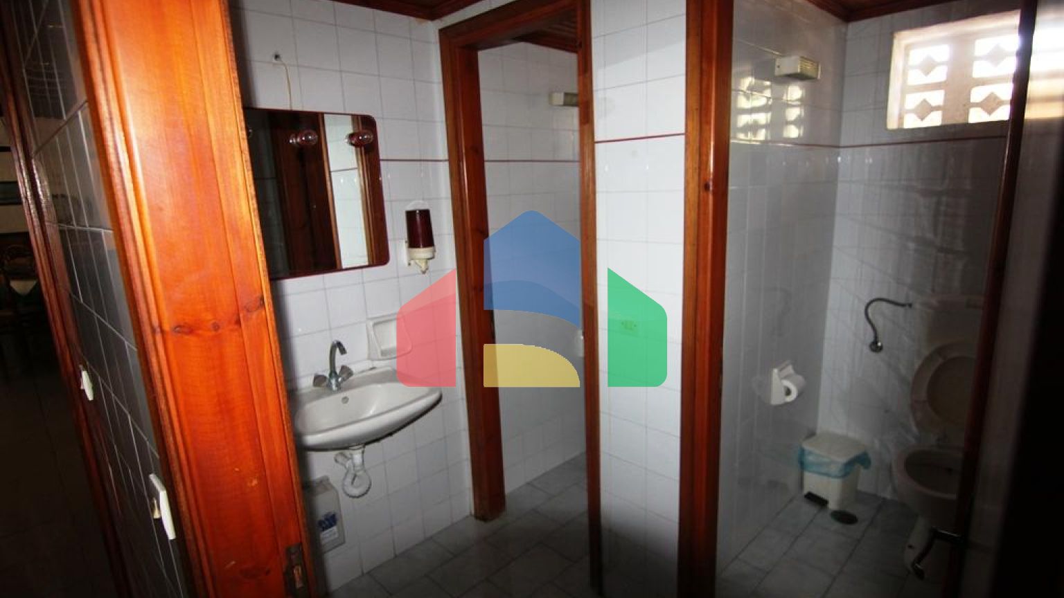 Продаж - Бізнес 1000 m² на о. Корфу