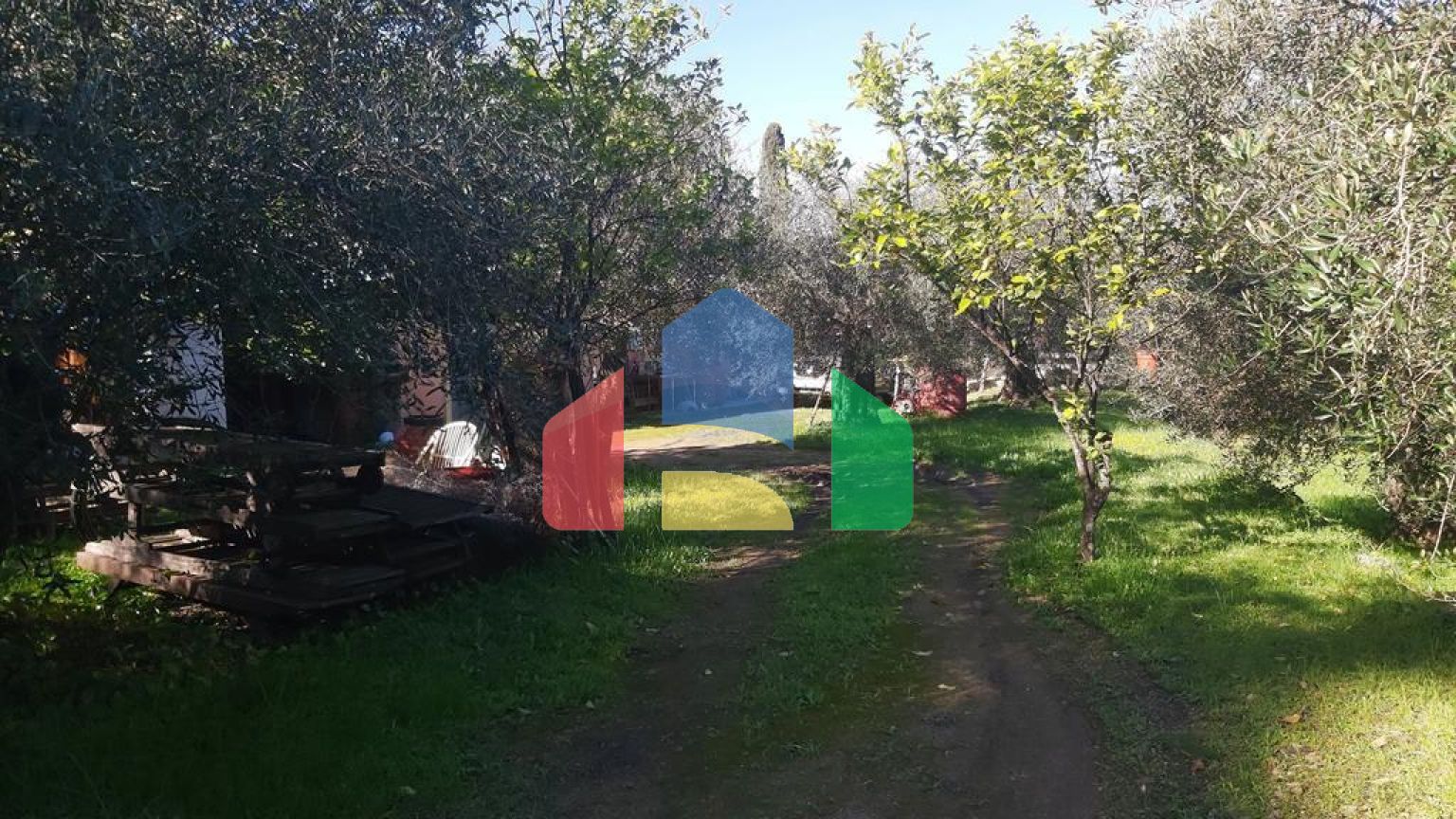 Продаж - Земельна ділянка 7000 m² на о. Корфу