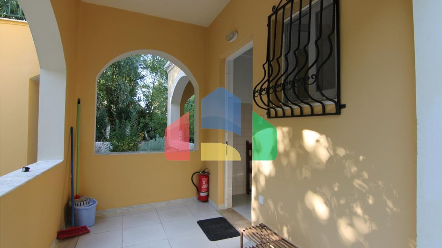 Продажа - Гостиница 175 m² на о. Корфу