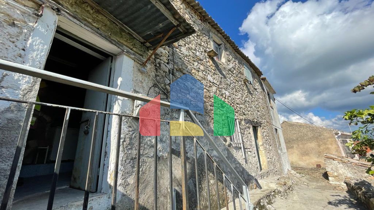 Продажа - Таунхаус 40 m² на о. Корфу