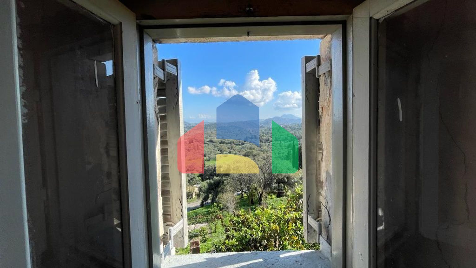 Продажа - Таунхаус 40 m² на о. Корфу