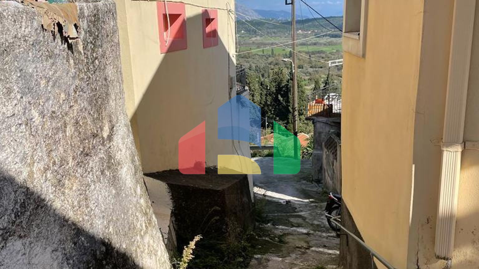 Продажа - Таунхаус 40 m² на о. Корфу