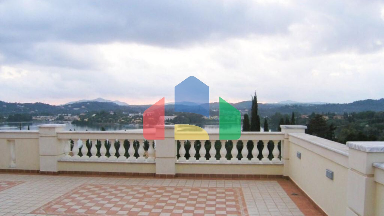 Продажа - Вилла 430 m² на о. Корфу