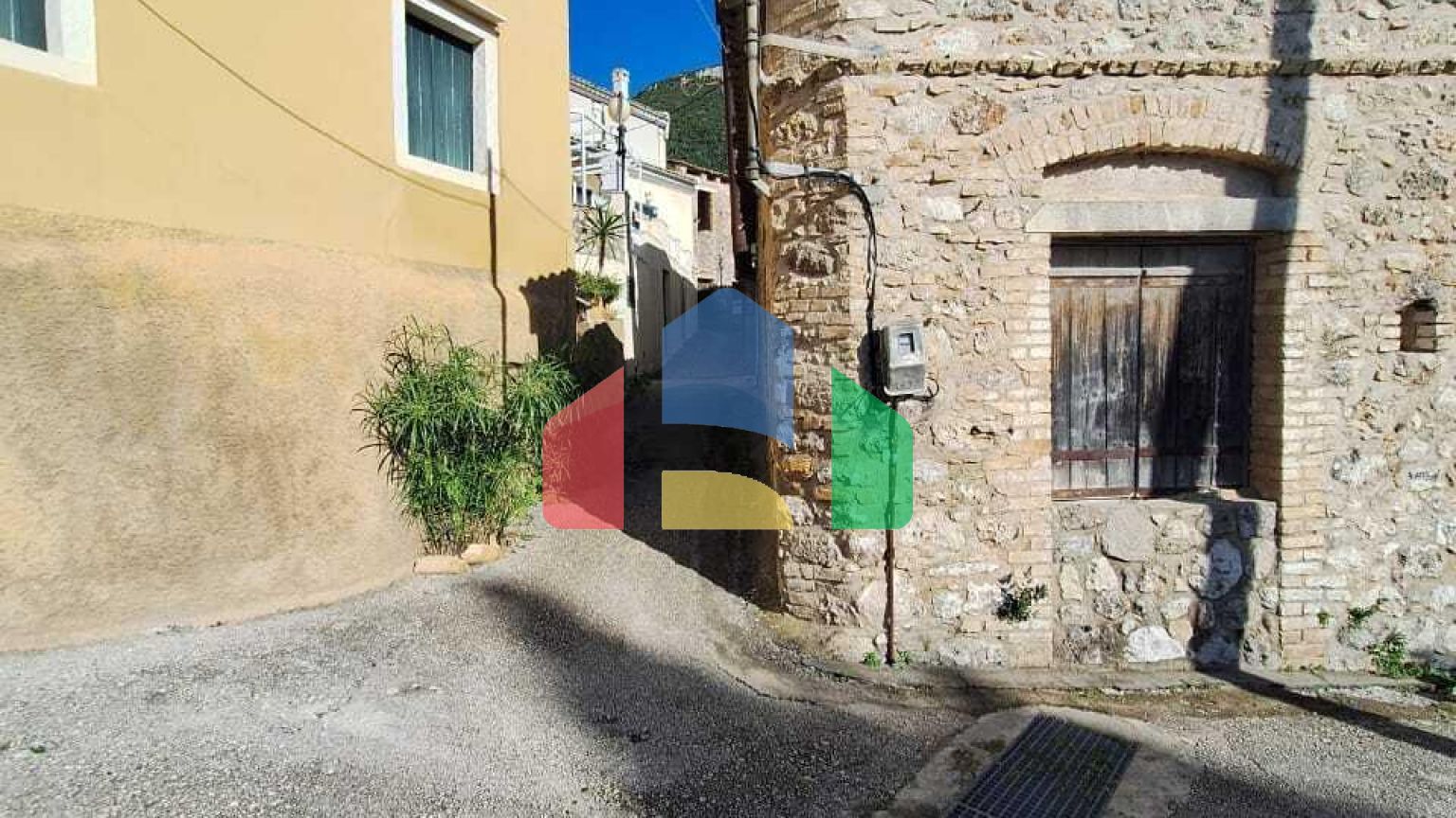 Продажа - Коттедж 101 m² на о. Корфу