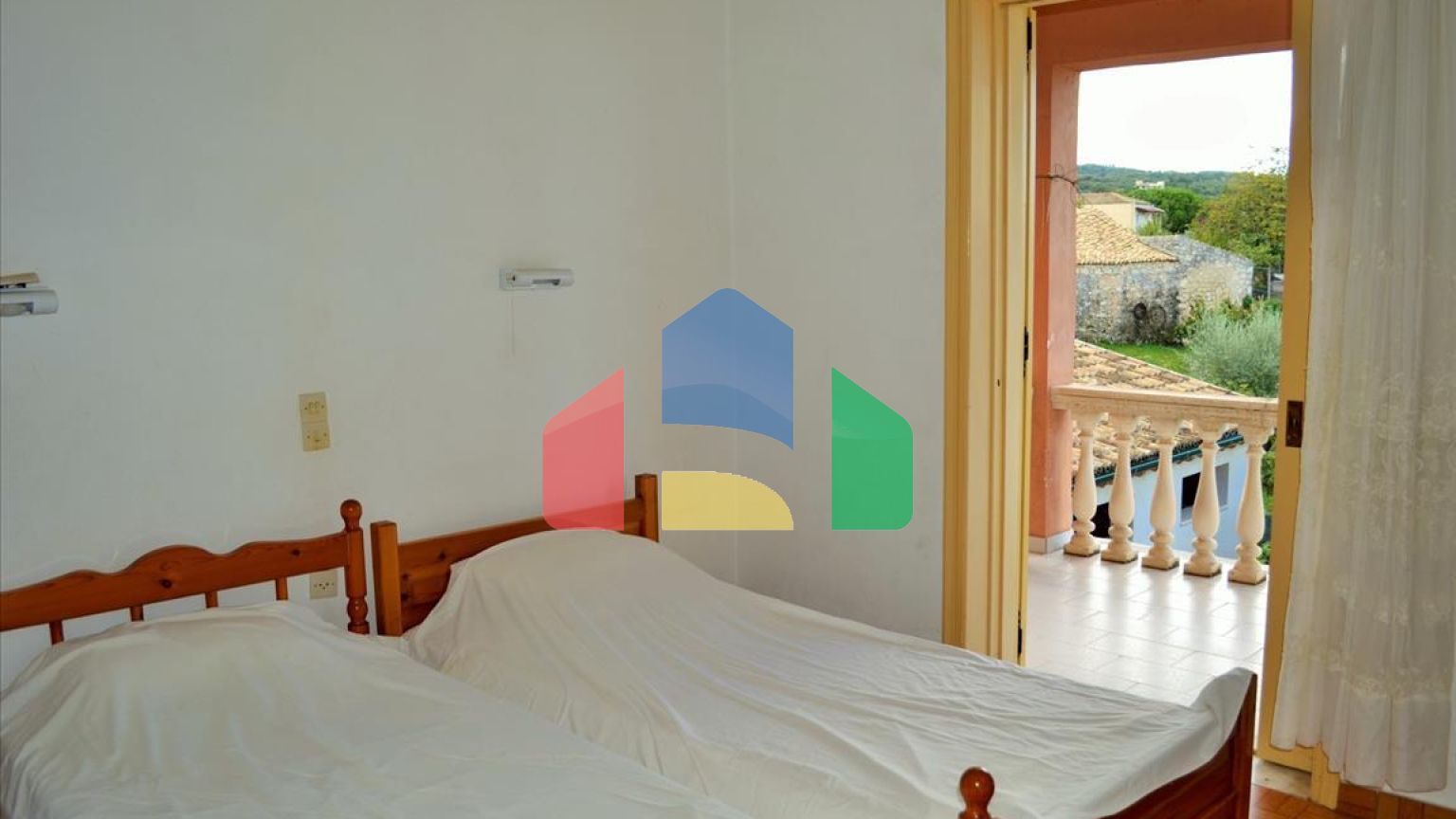 Продаж - Котедж 197 m² на о. Корфу