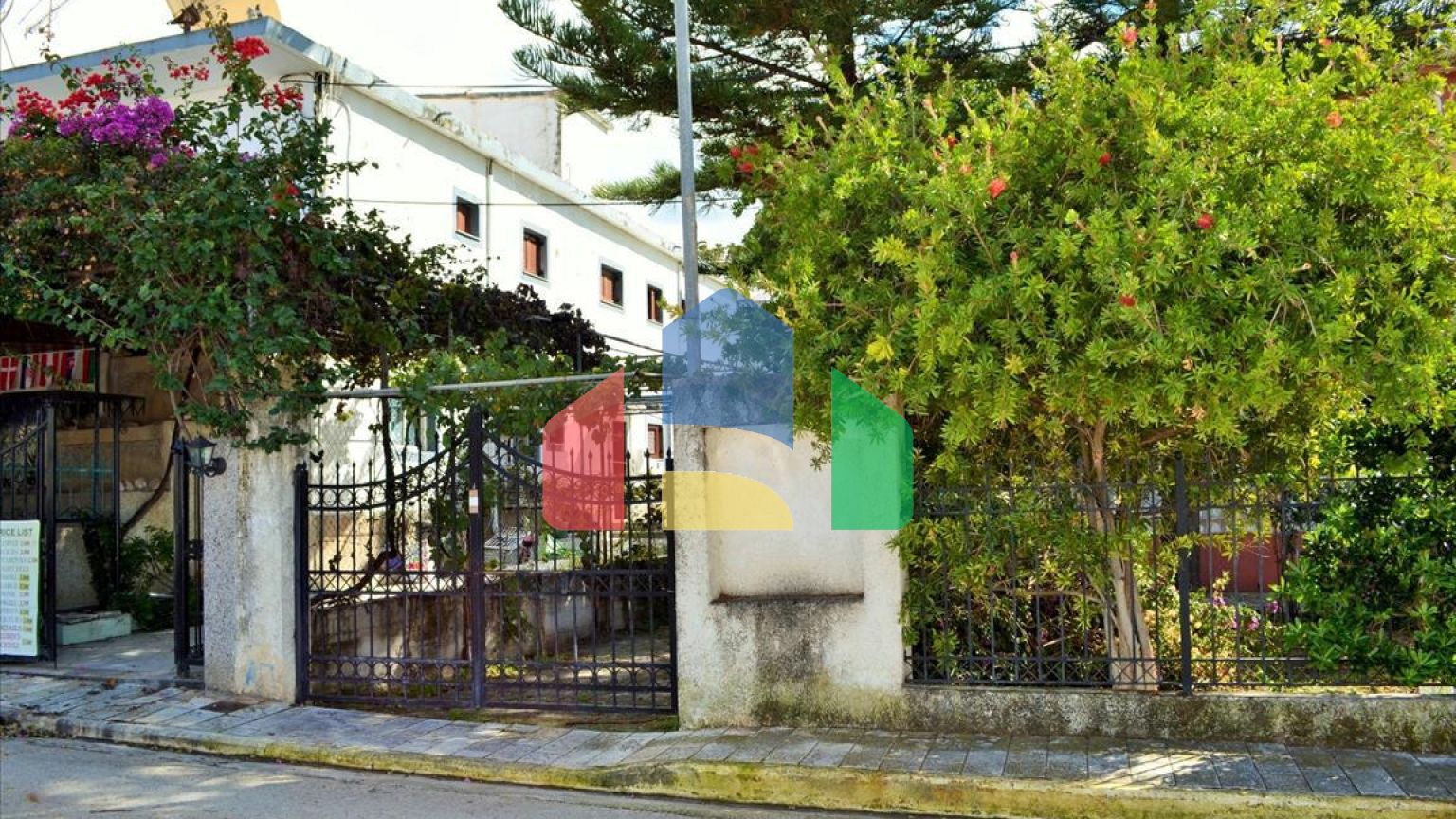 Продаж - Котедж 197 m² на о. Корфу