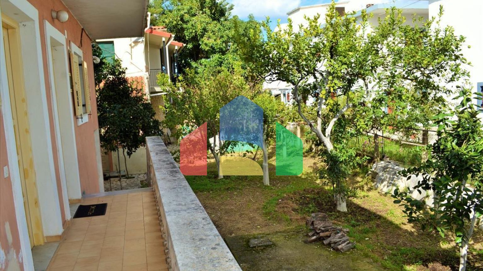 Продаж - Котедж 197 m² на о. Корфу