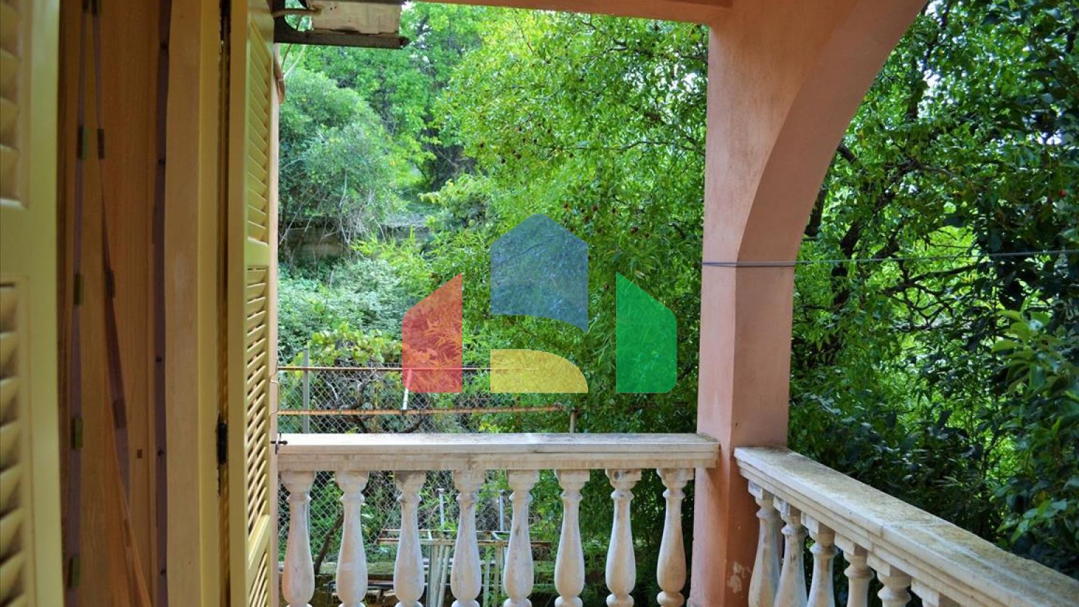 Продаж - Котедж 197 m² на о. Корфу