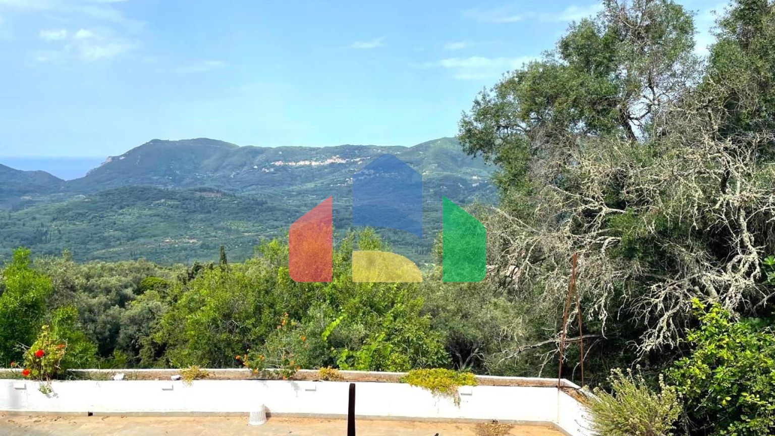 Продажа - Таунхаус 135 m² на о. Корфу