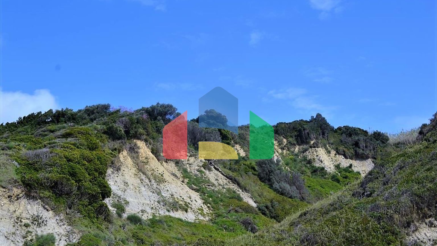 Продаж - Земельна ділянка 12000 m² на о. Корфу