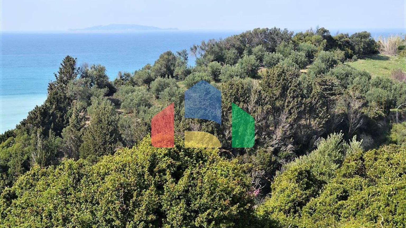 Продаж - Земельна ділянка 12000 m² на о. Корфу