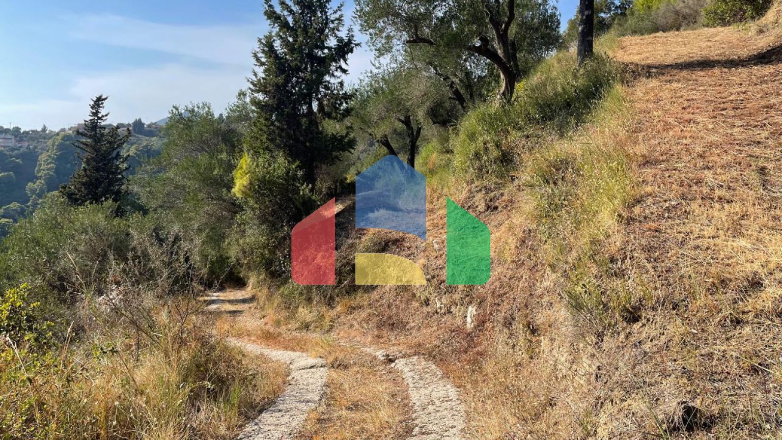 Продаж - Земельна ділянка 2603 m² на о. Корфу