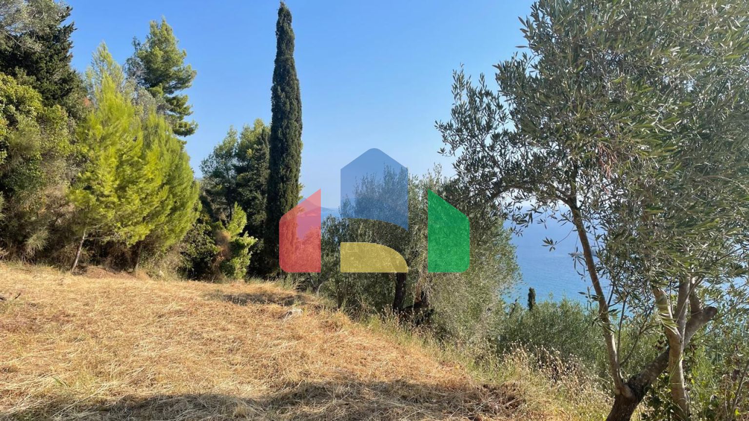 Продаж - Земельна ділянка 2603 m² на о. Корфу