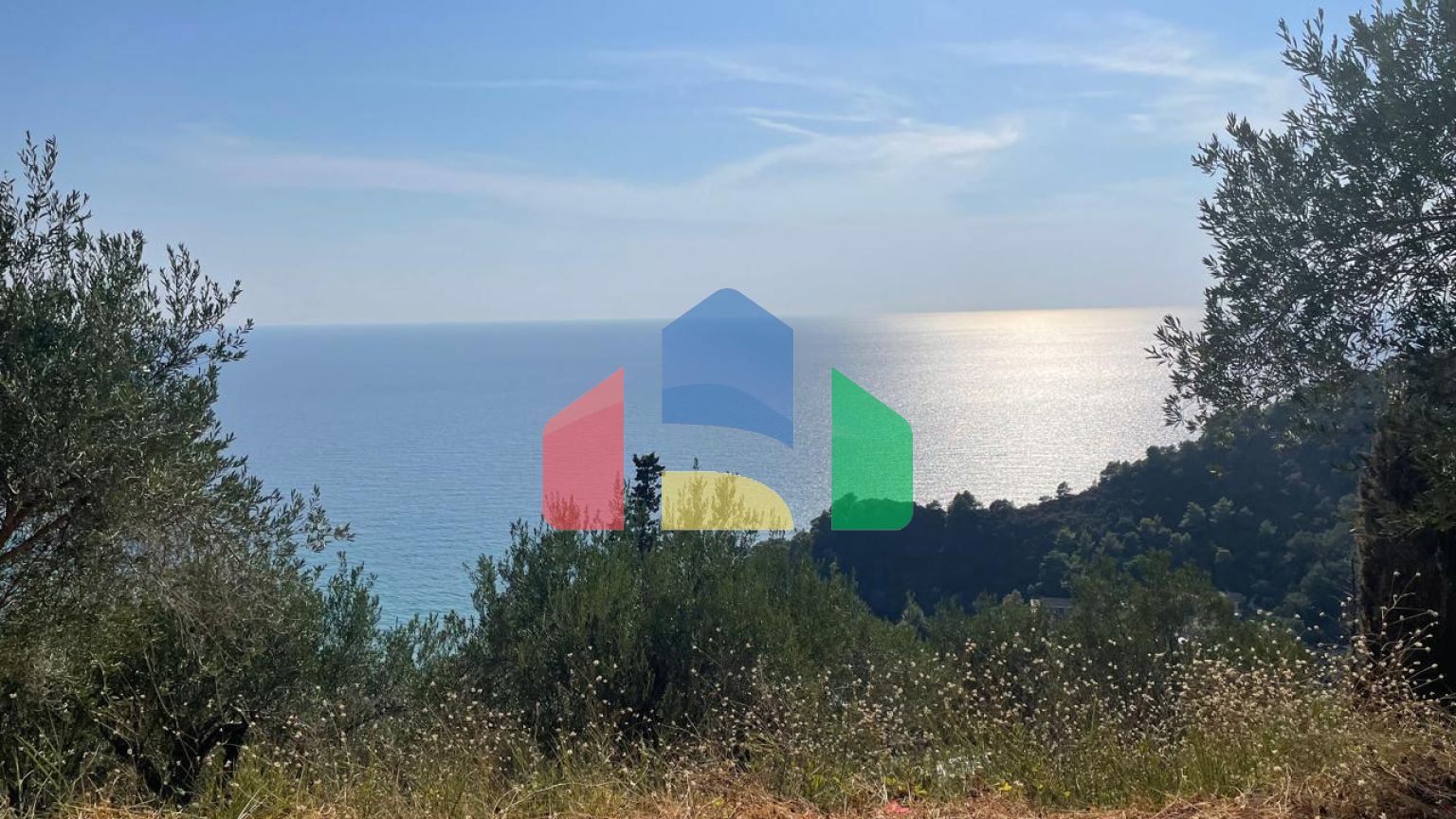 Продаж - Земельна ділянка 2603 m² на о. Корфу