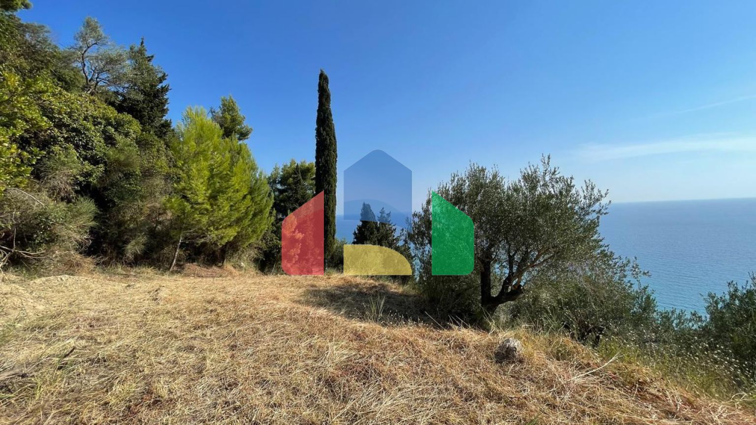 Продаж - Земельна ділянка 2603 m² на о. Корфу