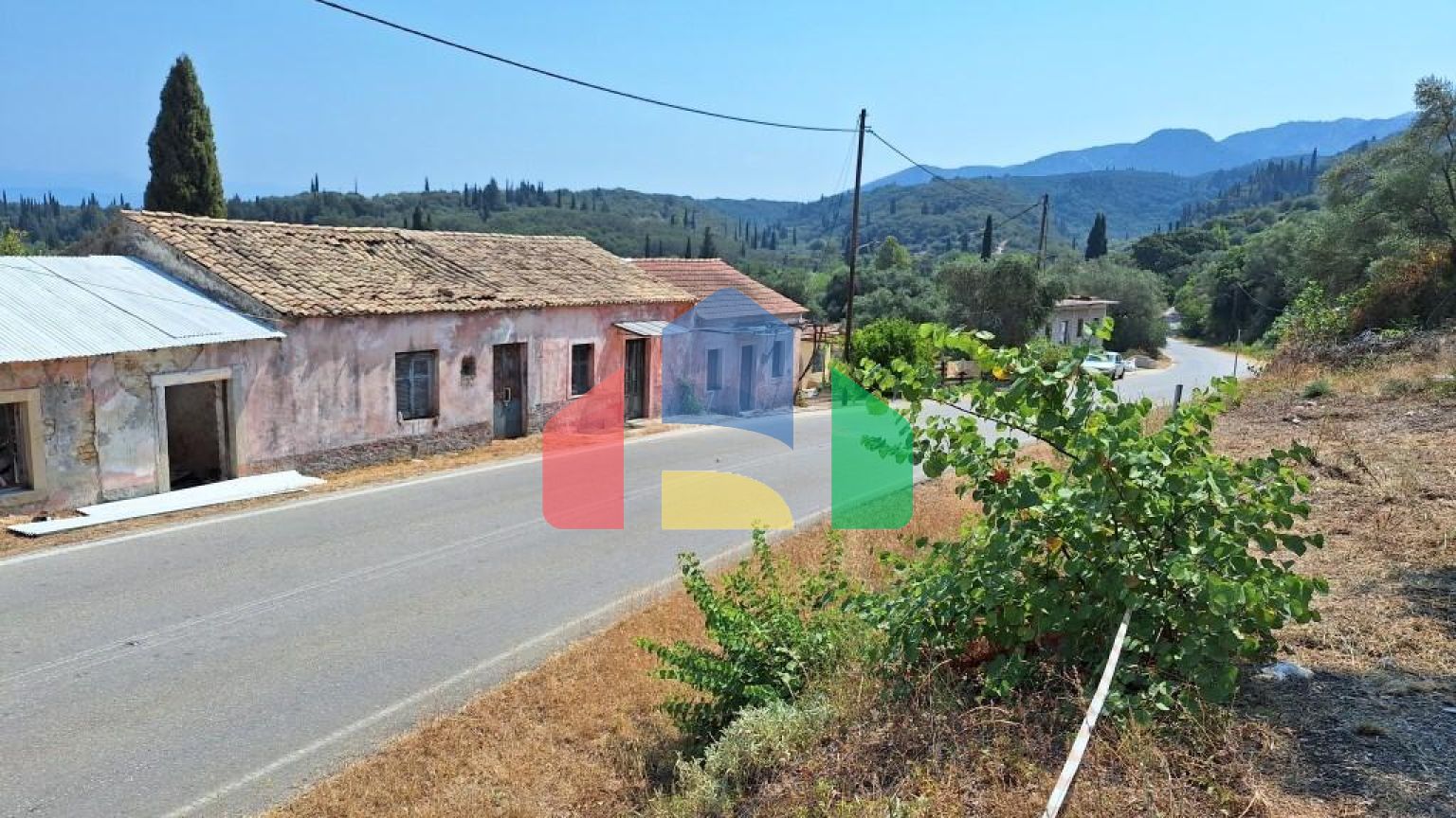 Продаж - Земельна ділянка 2776 m² на о. Корфу