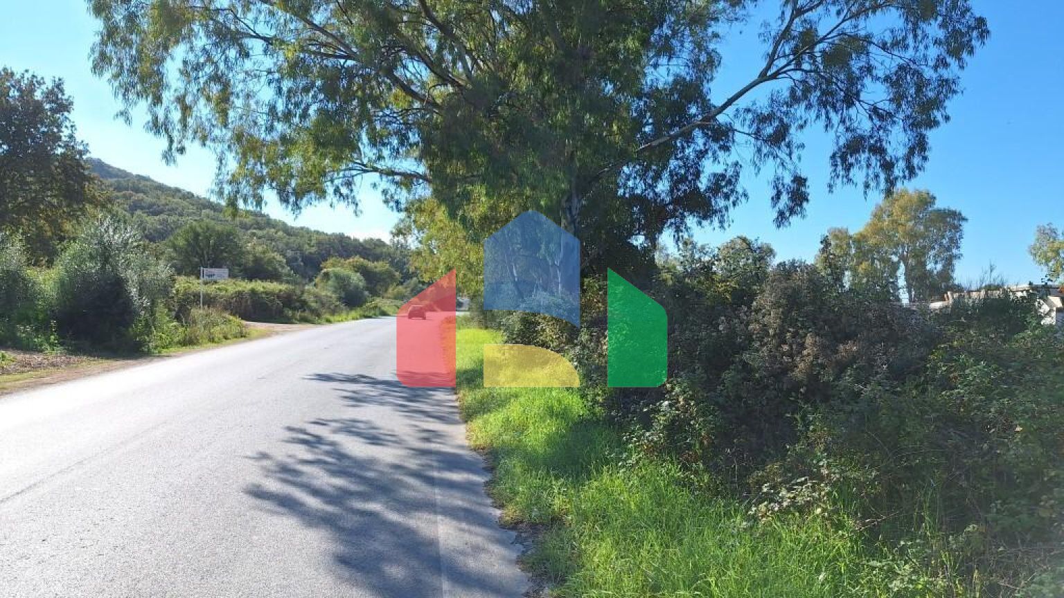 Продаж - Земельна ділянка 2110 m² на о. Корфу