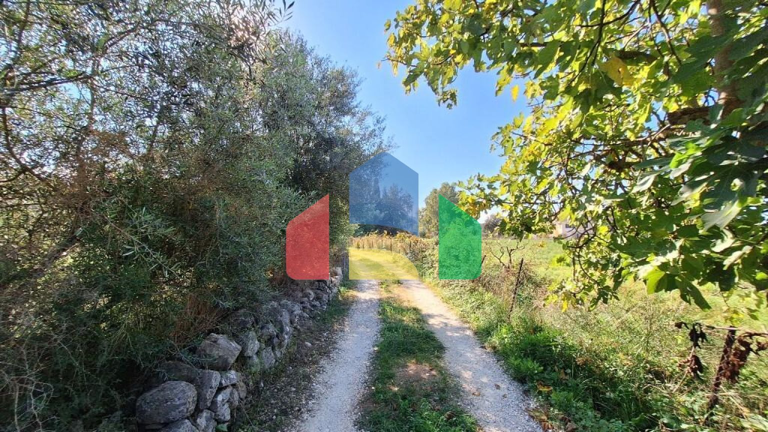 Продаж - Земельна ділянка 2110 m² на о. Корфу