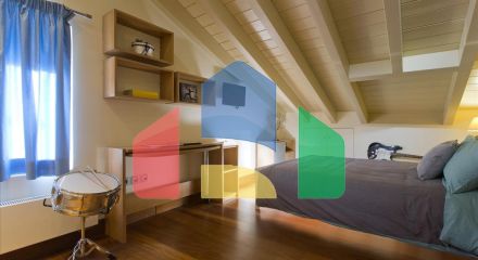 Продажа - Двухуровневая квартира 230 m² на о. Корфу