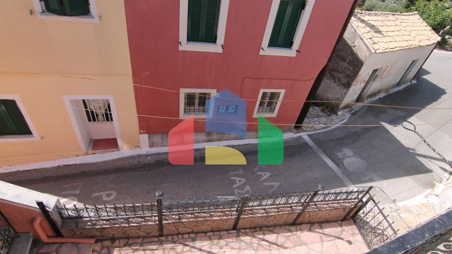 Продажа - Коттедж 240 m² на о. Корфу