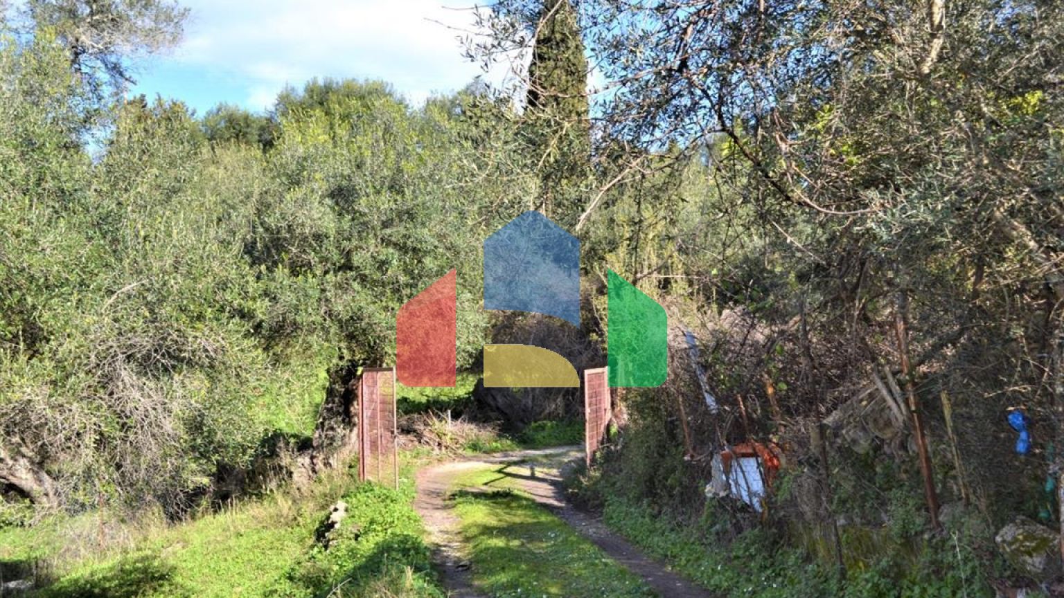 Продаж - Земельна ділянка 70000 m² на о. Корфу