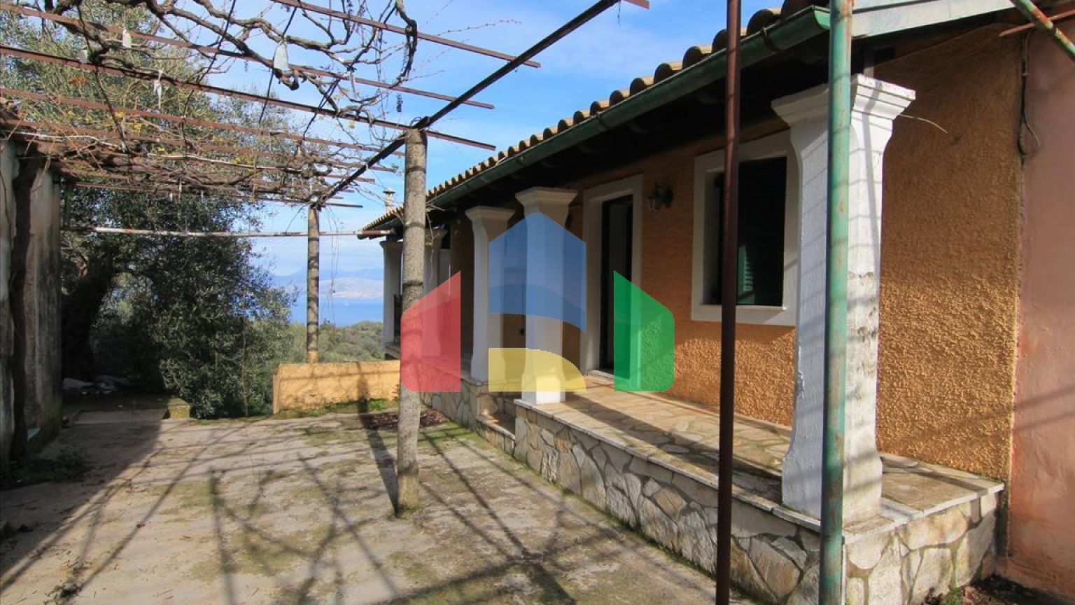 Продажа - Коттедж 130 m² на о. Корфу