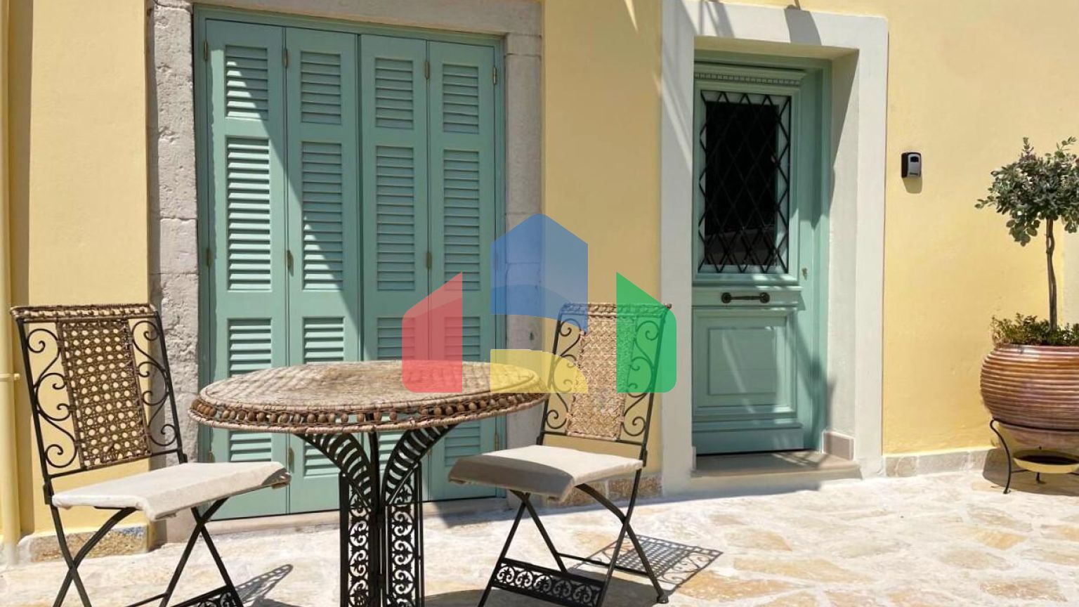 Продаж - Таунхаус 70 m² на о. Корфу