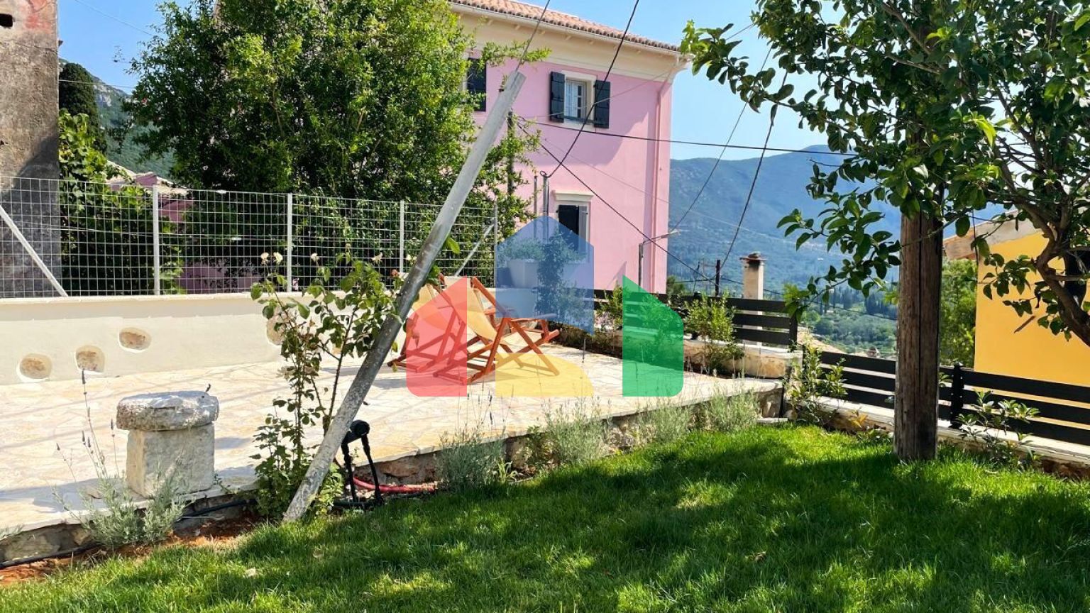 Продаж - Таунхаус 70 m² на о. Корфу