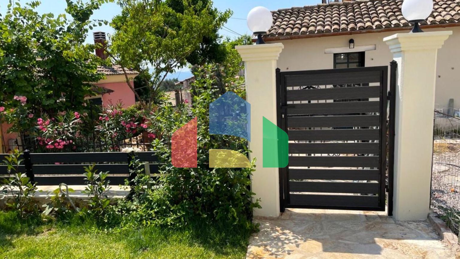 Продаж - Таунхаус 70 m² на о. Корфу