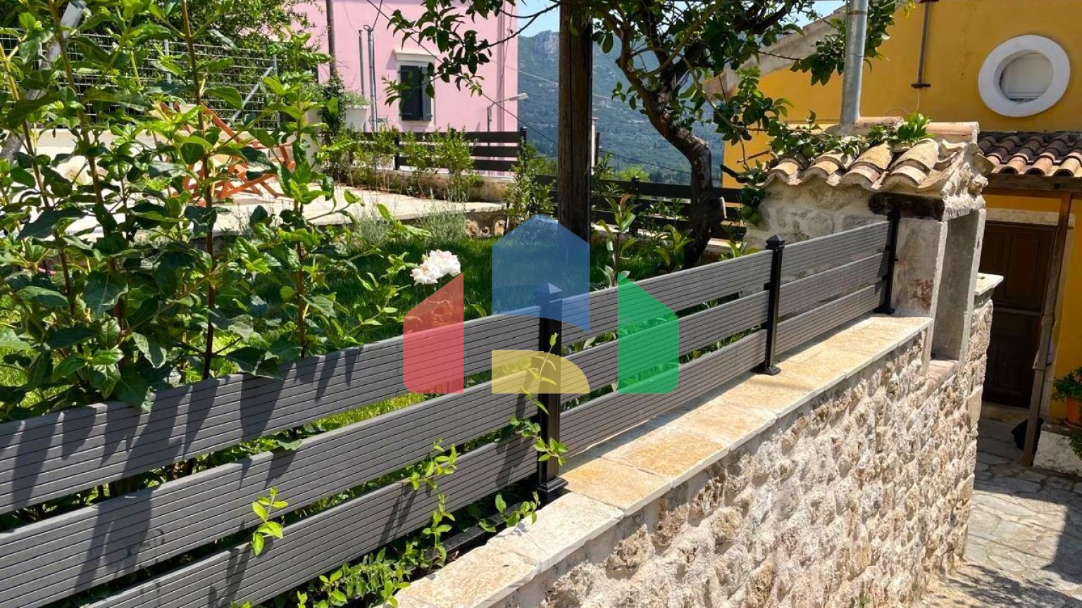 Продаж - Таунхаус 70 m² на о. Корфу