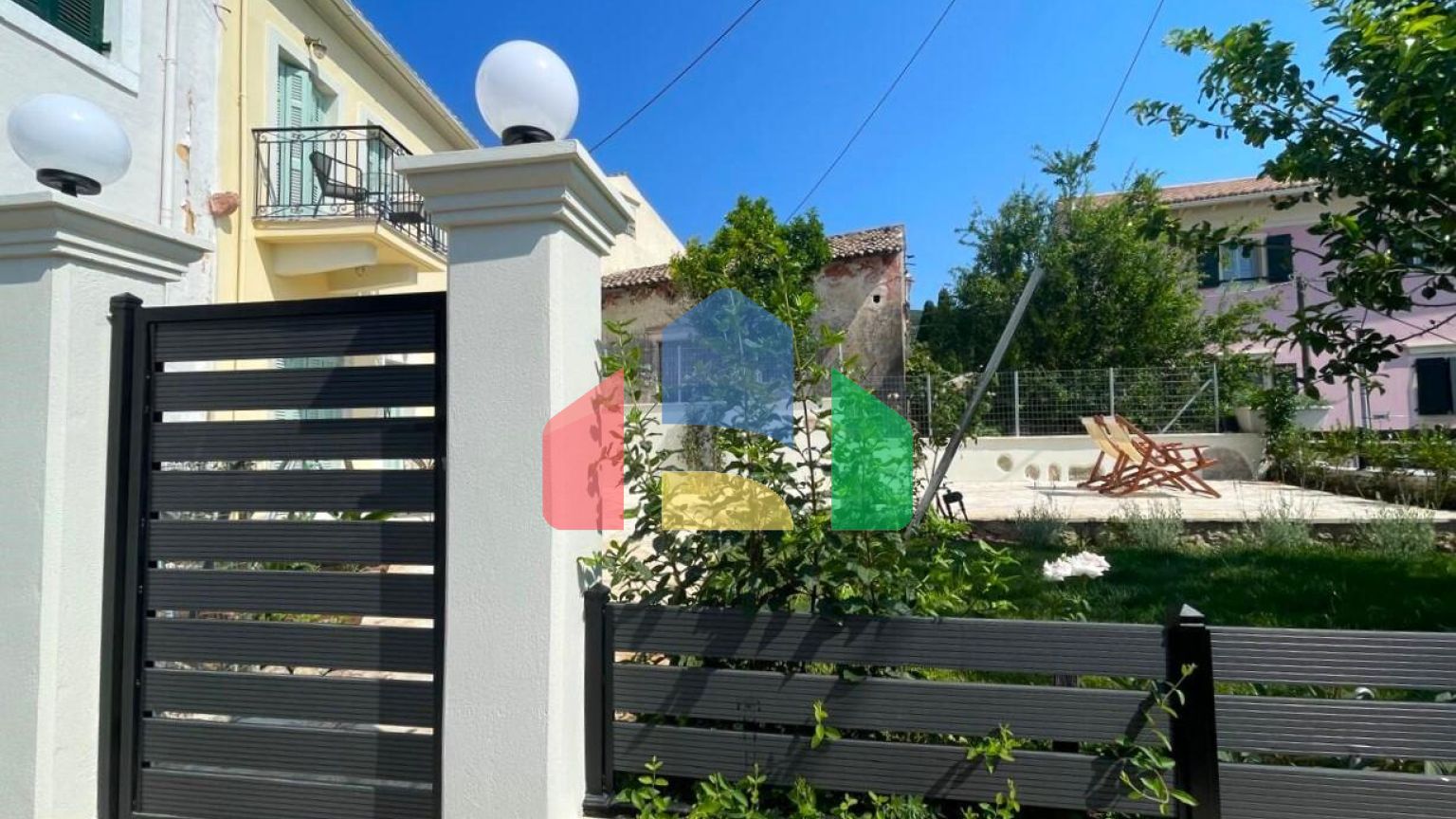 Продаж - Таунхаус 70 m² на о. Корфу