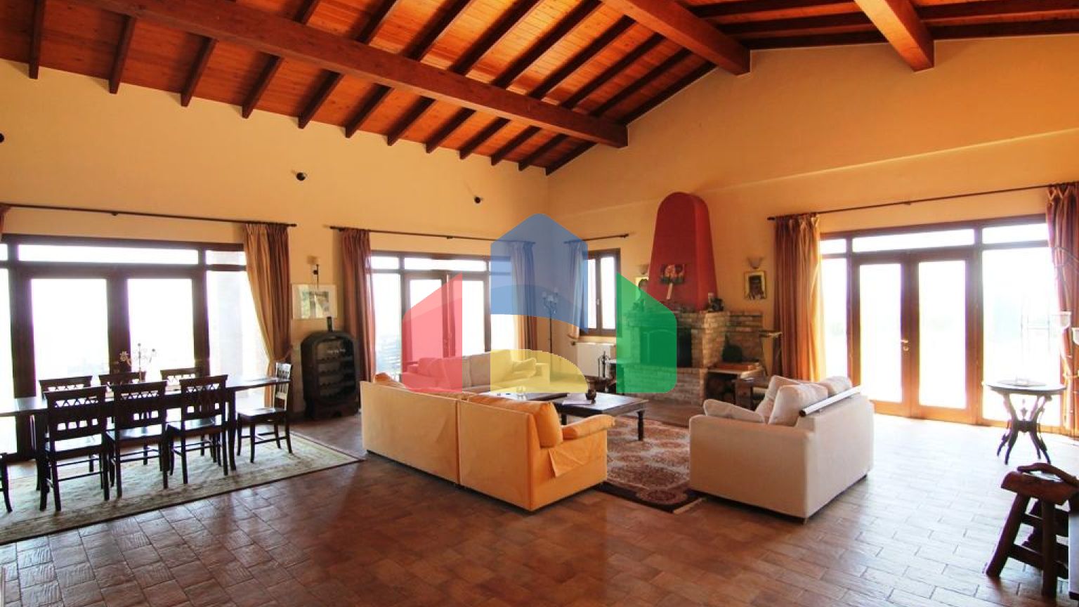 Продаж - Вілла 300 m² на о. Корфу