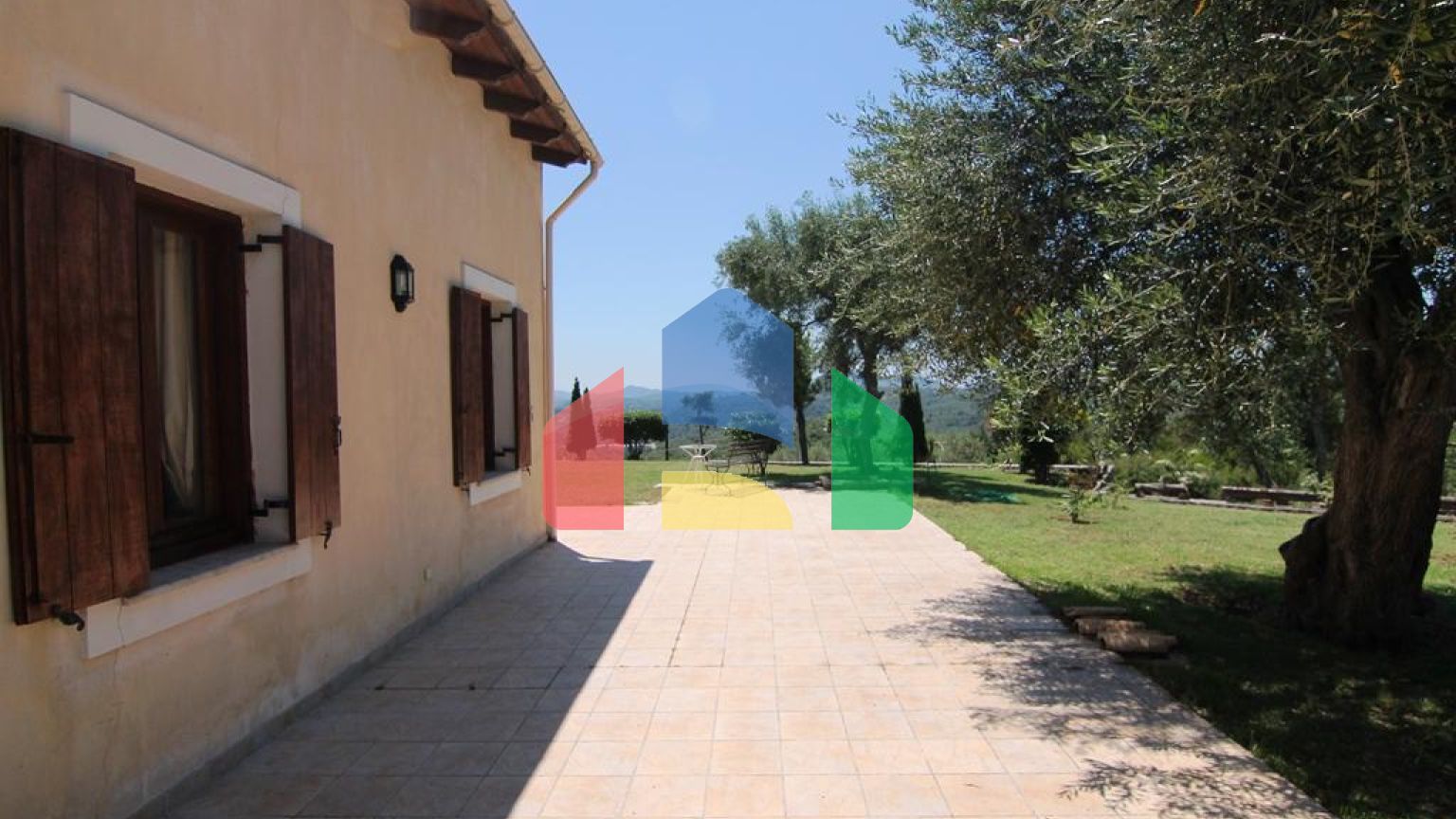 Продаж - Вілла 300 m² на о. Корфу