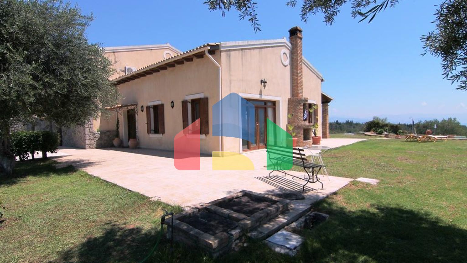 Продаж - Вілла 300 m² на о. Корфу