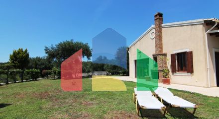 Продаж - Вілла 300 m² на о. Корфу