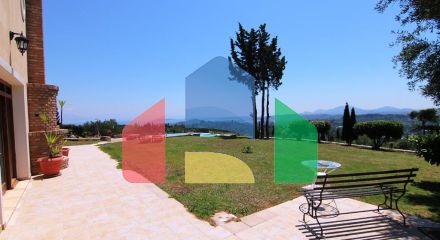 Продаж - Вілла 300 m² на о. Корфу