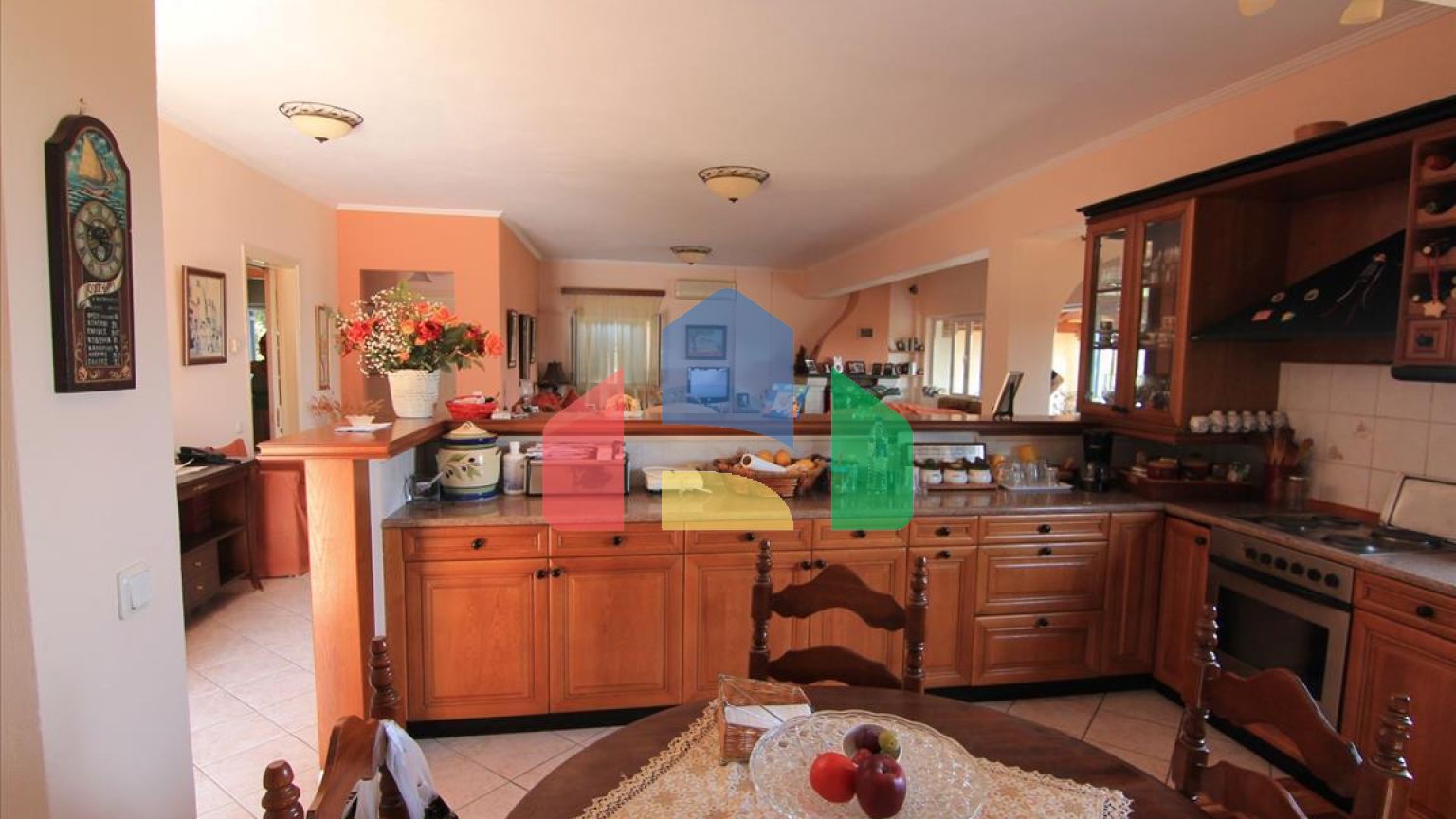 Продаж - Котедж 380 m² на о. Корфу