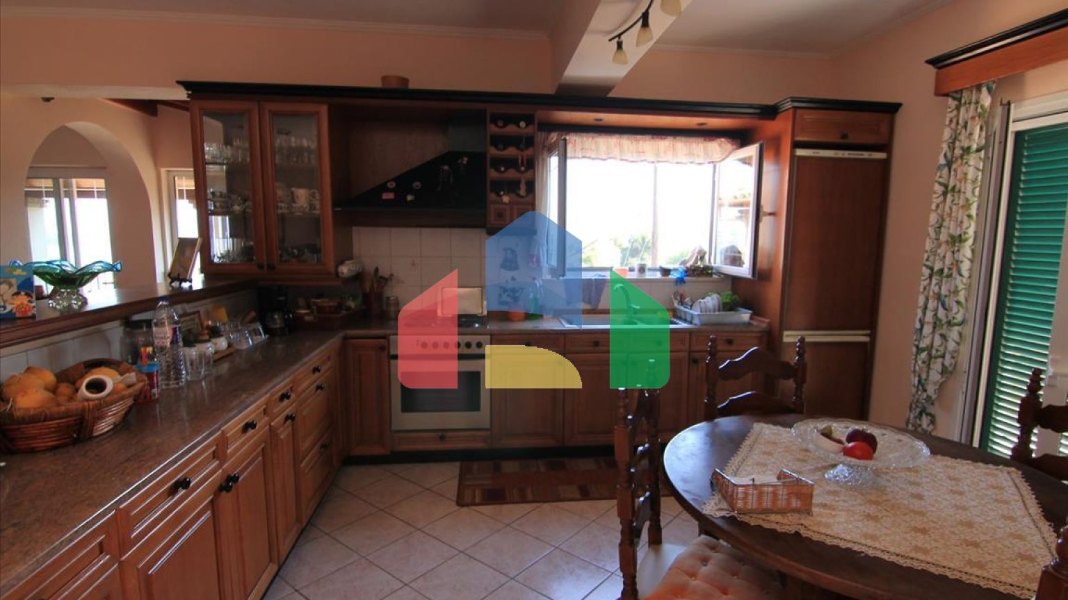 Продаж - Котедж 380 m² на о. Корфу