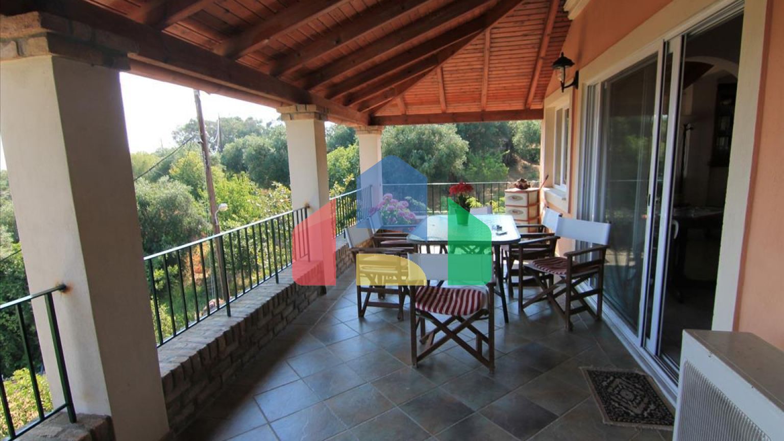 Продаж - Котедж 380 m² на о. Корфу