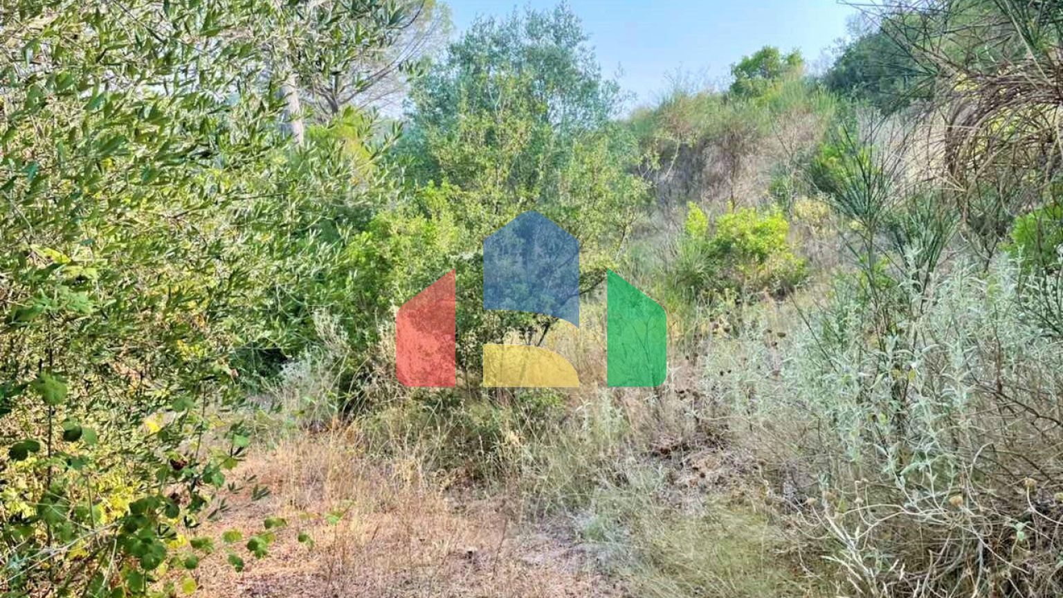 Продажа - Земельный участок 21000 m² на о. Корфу