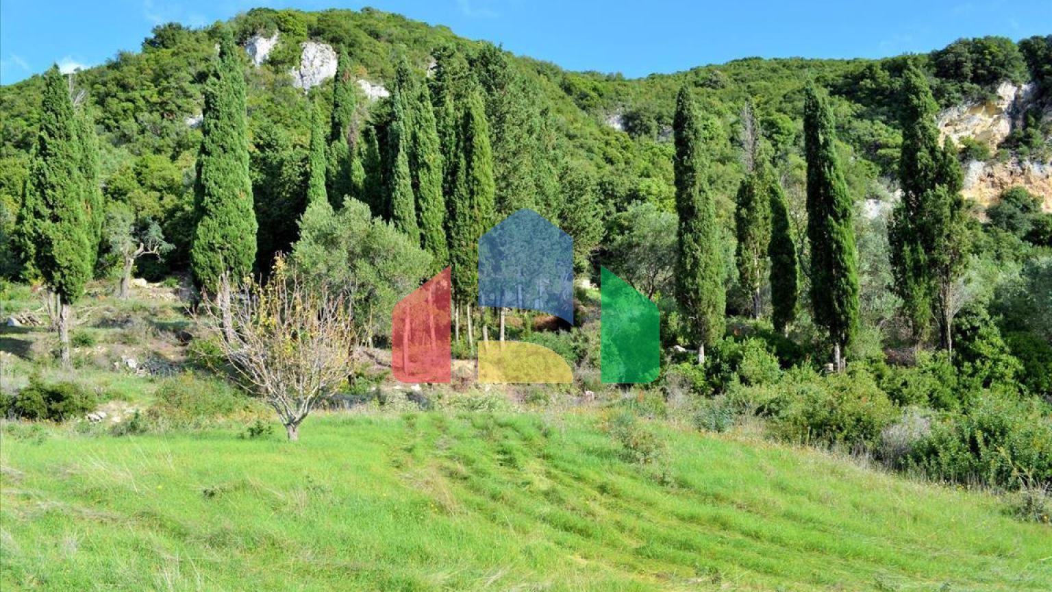 Продажа - Земельный участок 15000 m² на о. Корфу