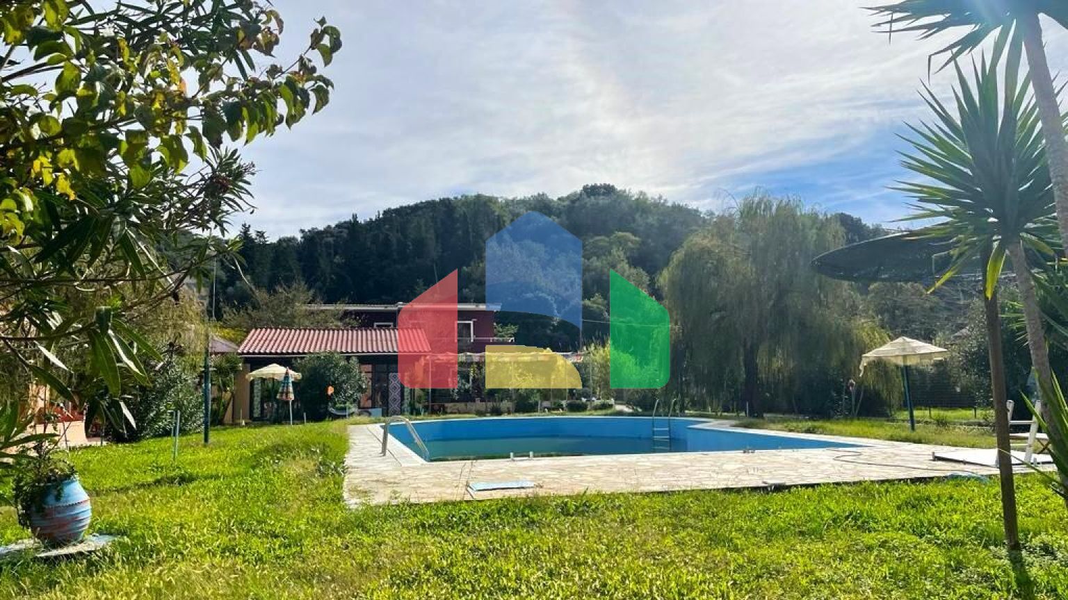 Продажа - Гостиница 1226 m² на о. Корфу