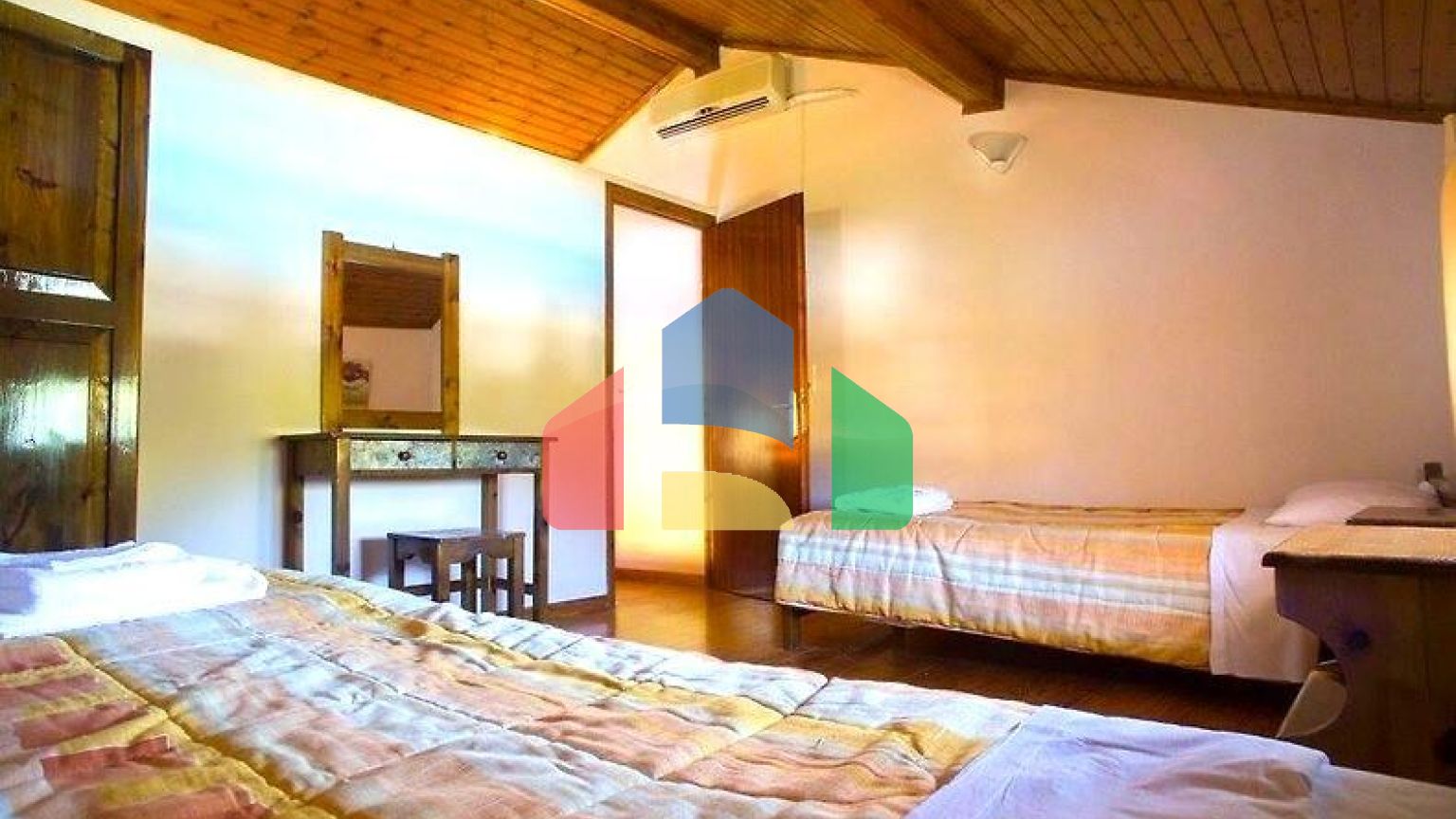 Продажа - Гостиница 1226 m² на о. Корфу