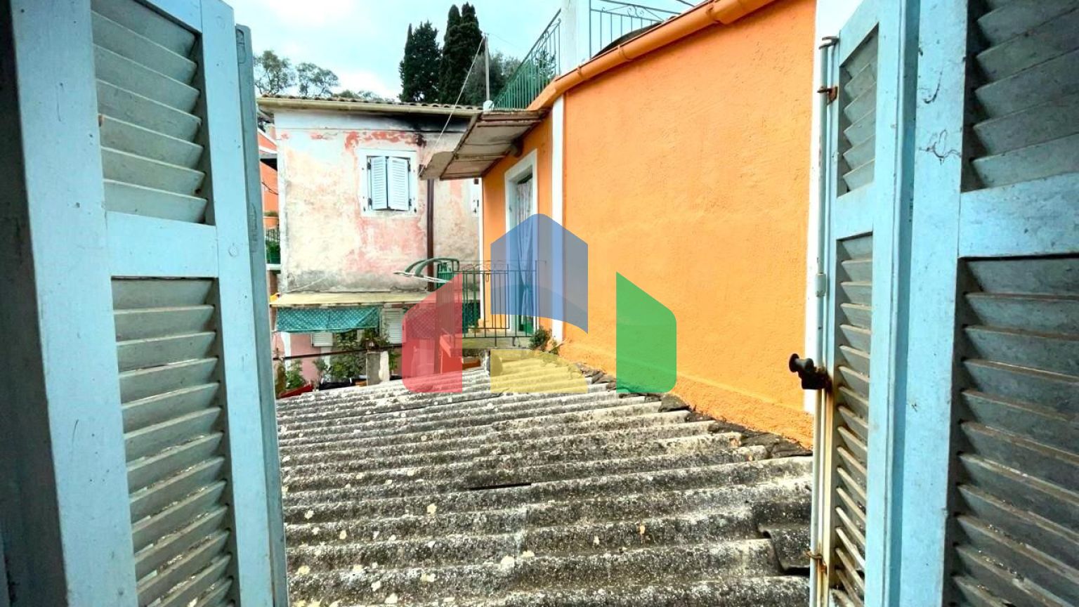 Продажа - Таунхаус 89 m² на о. Корфу