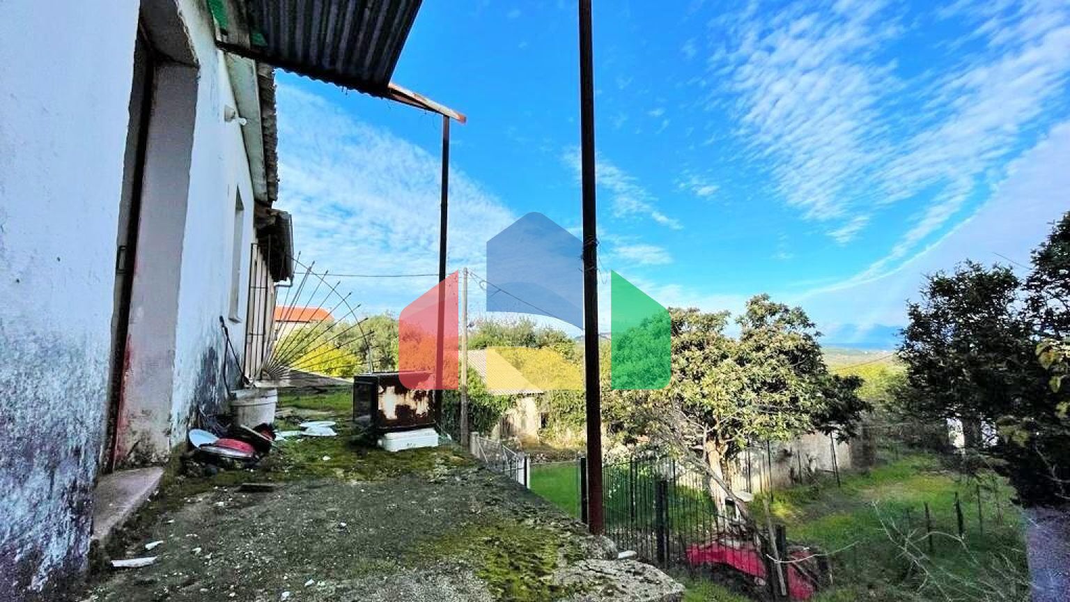 Продаж - Котедж 95 m² на о. Корфу