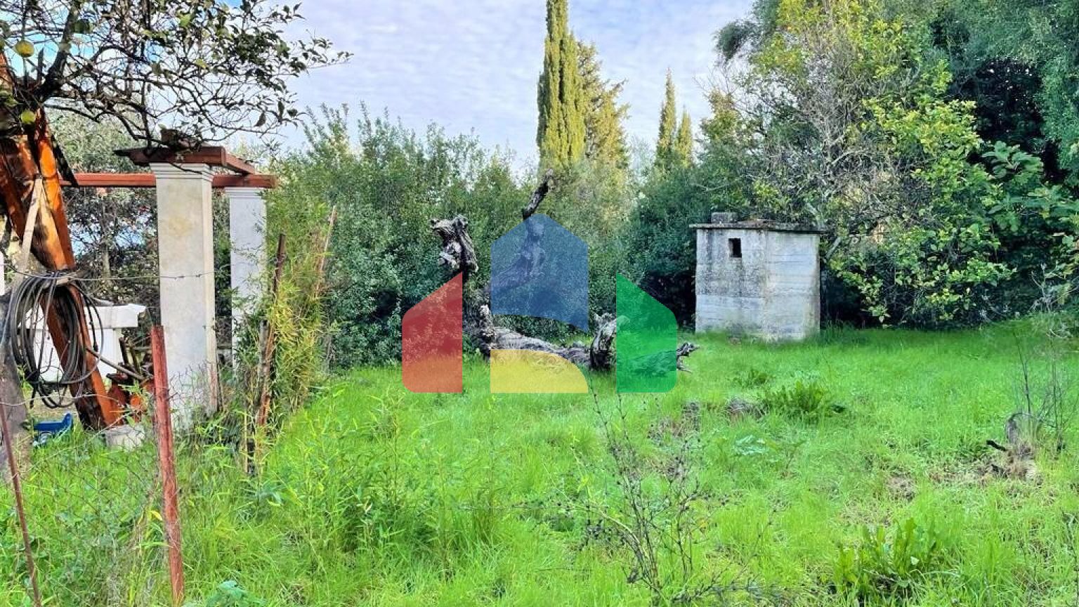 Продаж - Котедж 95 m² на о. Корфу