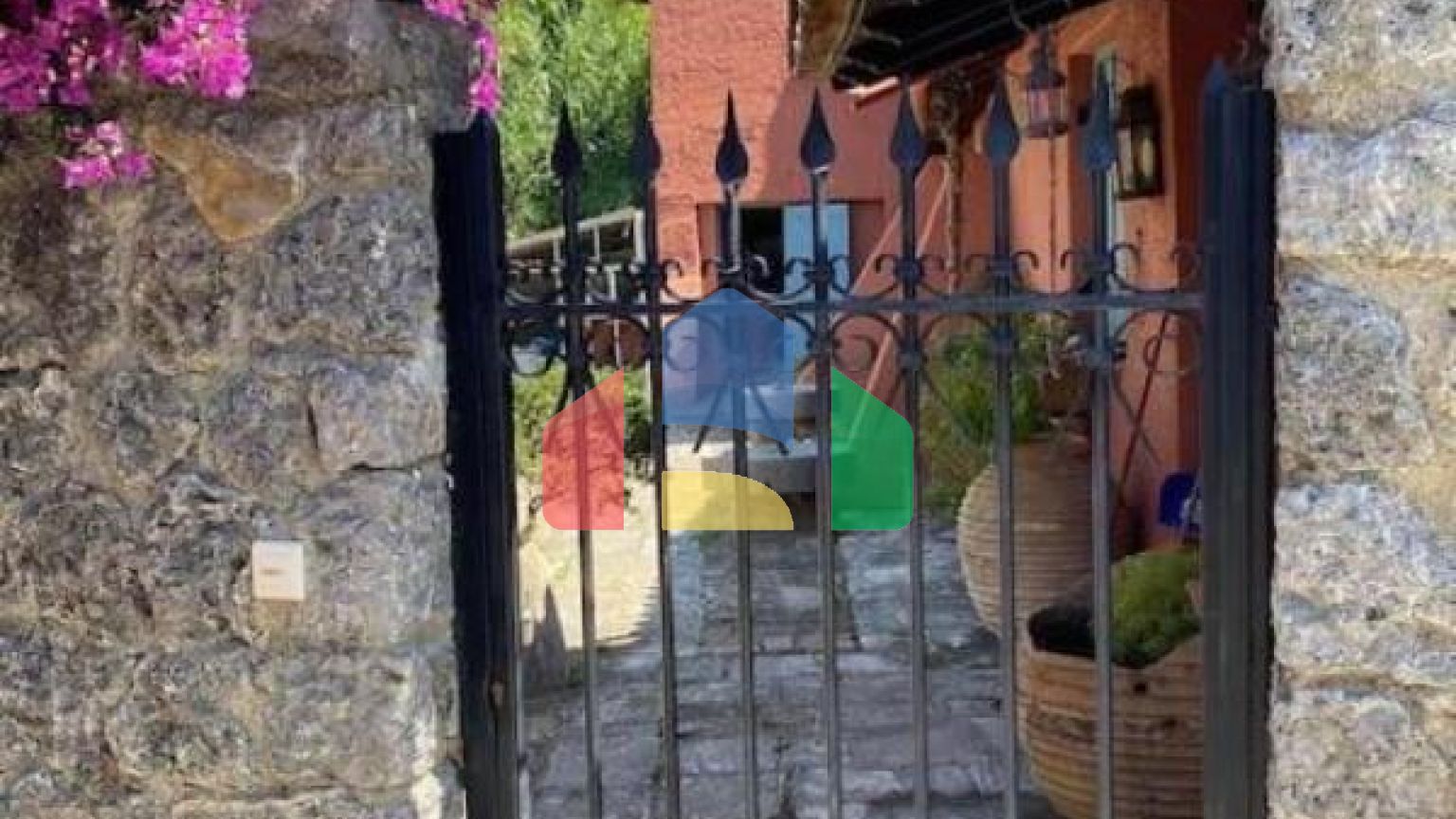 Продажа - Коттедж 200 m² на о. Корфу