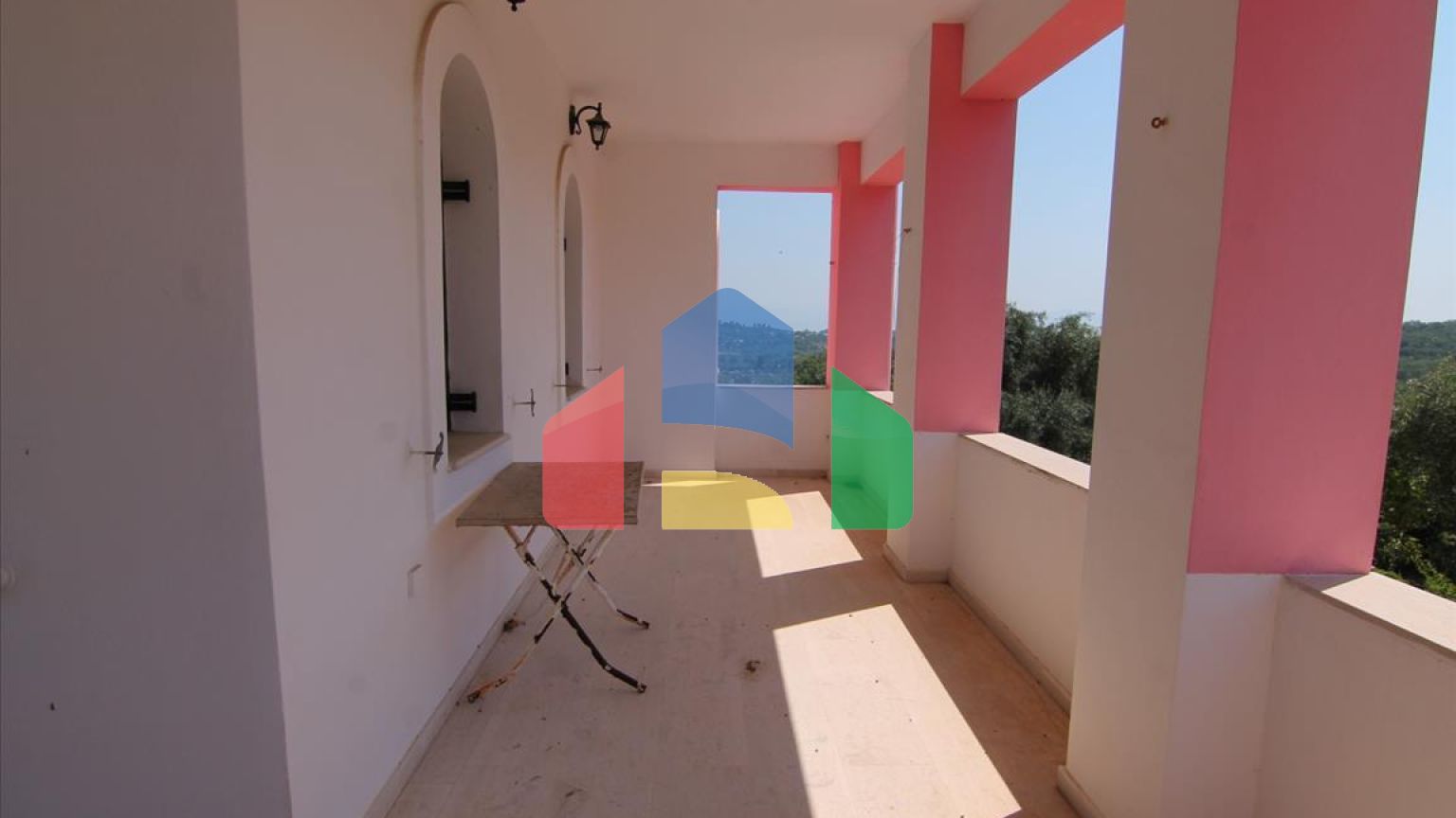 Продажа - Гостиница 580 m² на о. Корфу