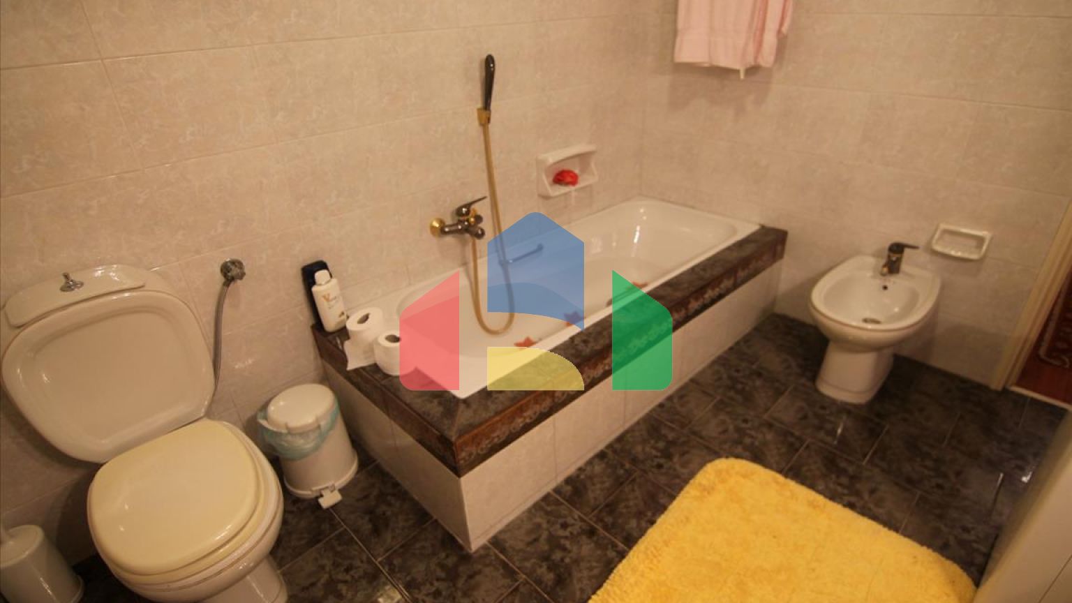 Продажа - Гостиница 580 m² на о. Корфу